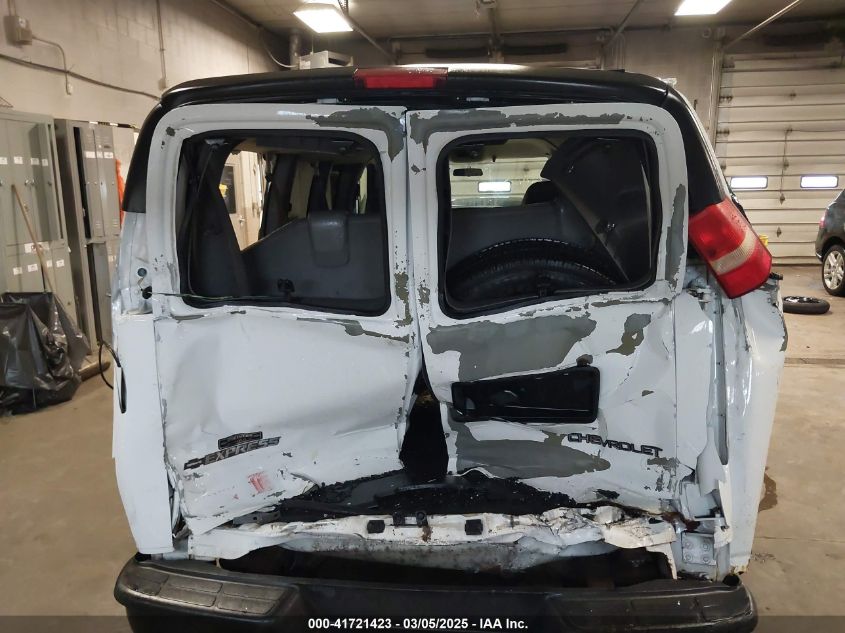 2005 Chevrolet Express VIN: 1GNFG15T851258340 Lot: 41721423
