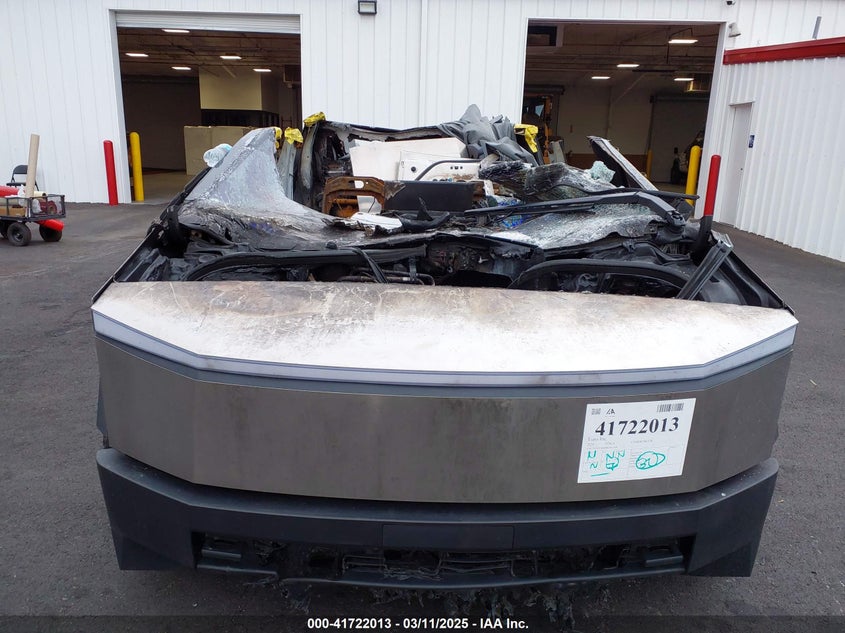 2024 Tesla Cybertruck All-Wheel Drive VIN: 7G2CEHED8RA011149 Lot: 41722013