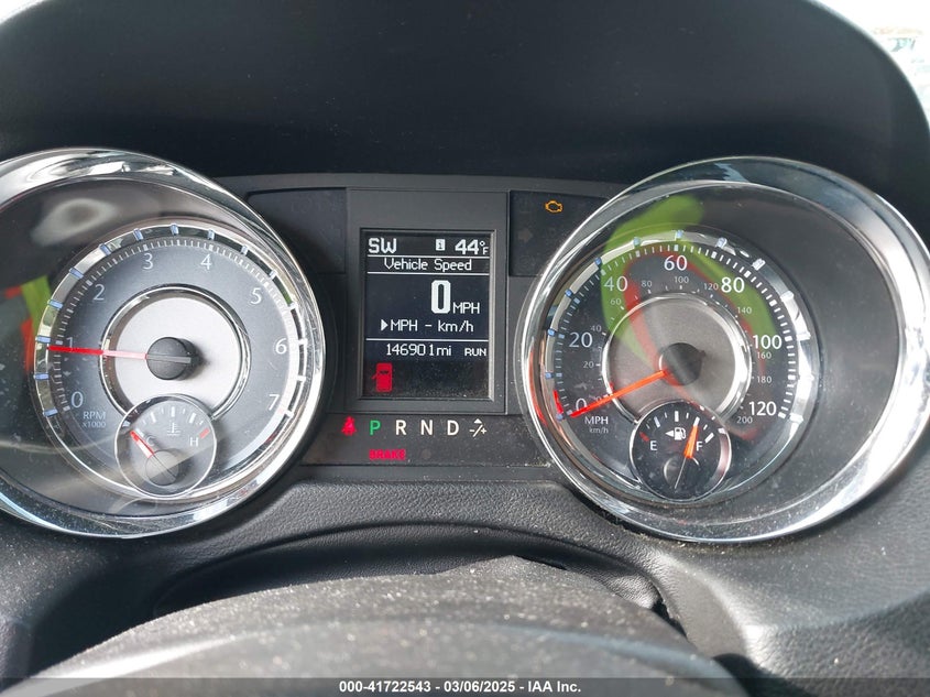 2014 CHRYSLER TOWN & COUNTRY VIN: 2C4RC1BG4ER396039
