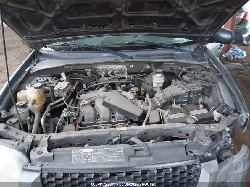 2007 FORD ESCAPE VIN: 1FMYU03107KA93270