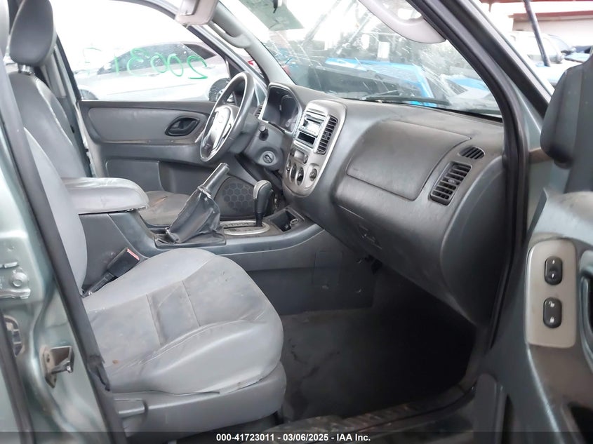 2007 FORD ESCAPE VIN: 1FMYU03107KA93270