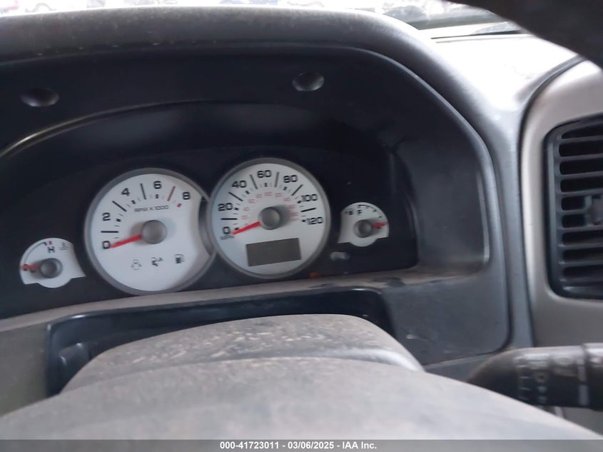 2007 FORD ESCAPE VIN: 1FMYU03107KA93270