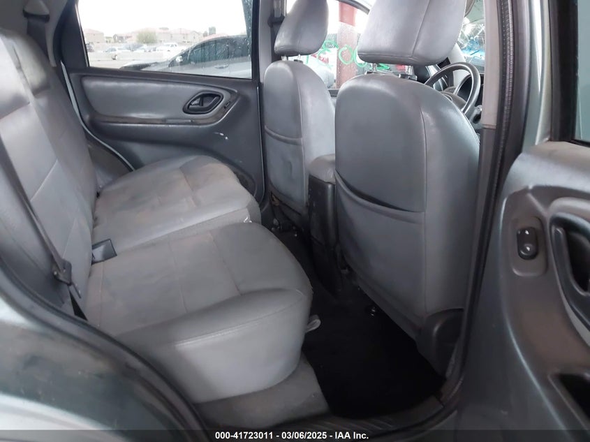 2007 FORD ESCAPE VIN: 1FMYU03107KA93270