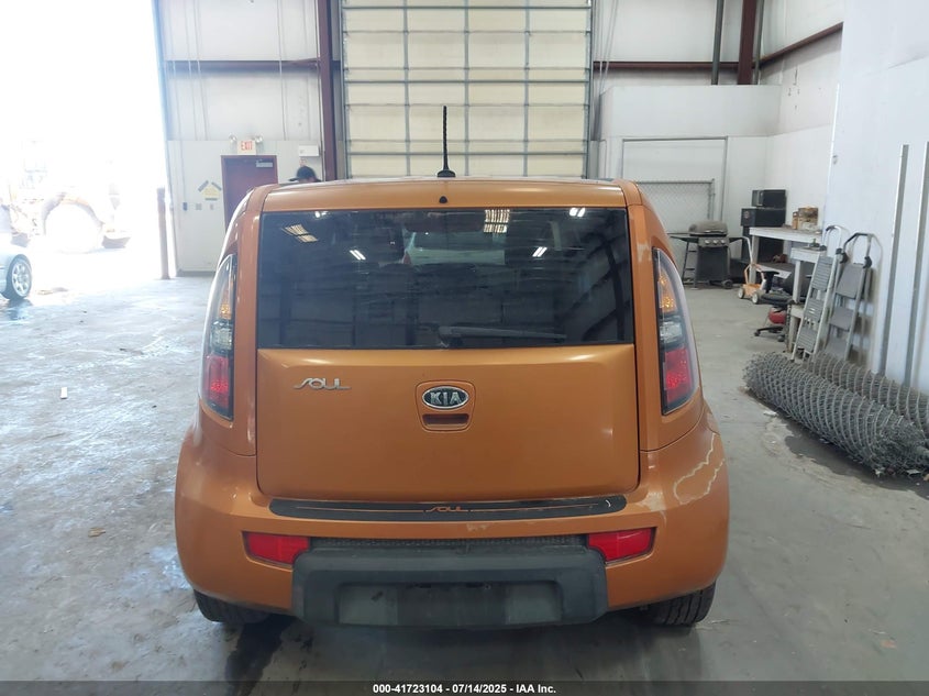 2011 Kia Soul + VIN: KNDJT2A20B7229165 Lot: 41723104