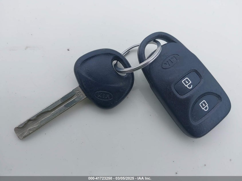 2011 Kia Sorento Lx VIN: 5XYKT4A14BG177324 Lot: 41723250