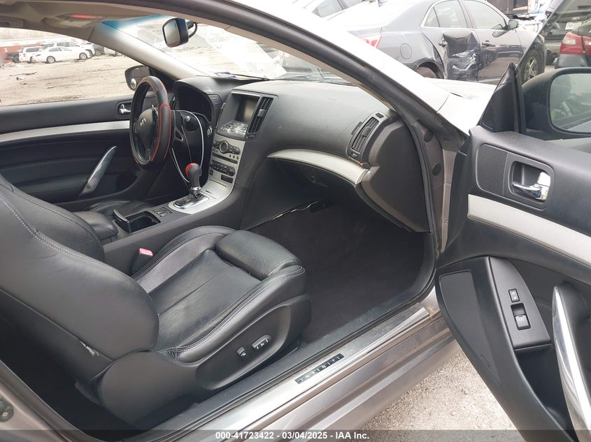 2008 INFINITI G37 VIN: JNKCV64E88M117710