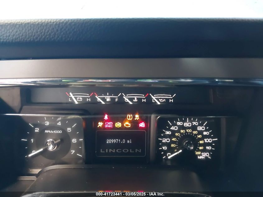 2011 Lincoln Navigator VIN: 5LMJJ2J54BEJ01600 Lot: 41723441