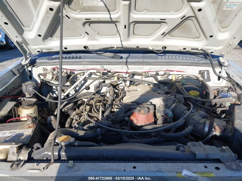 2000 Nissan Xterra Se/Xe VIN: 5N1ED28T5YC585395 Lot: 41723888