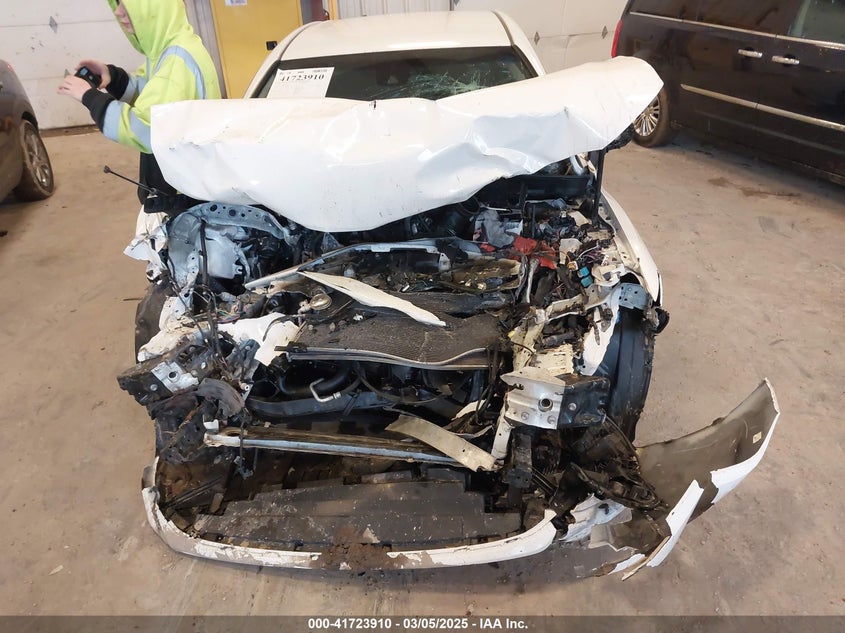 2018 TOYOTA CAMRY VIN: JTNB11HK0J3004675