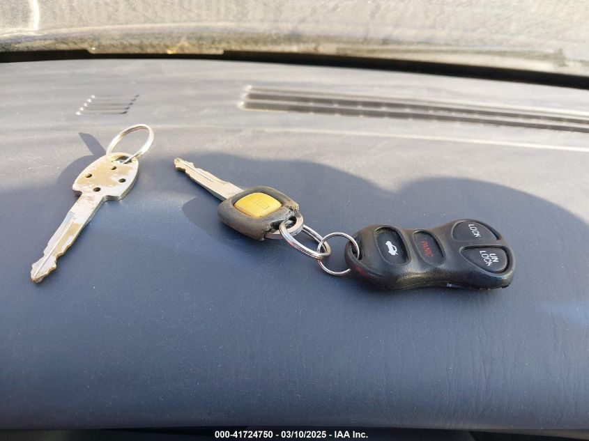 1997 Lincoln Town Car Signature VIN: 1LNLM82W1VY742851 Lot: 41724750