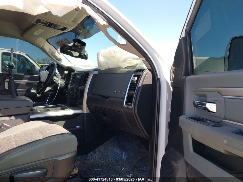 2018 RAM 2500 BIG HORN  4X4 6'4 BOX - 3C6UR5DLXJG316034