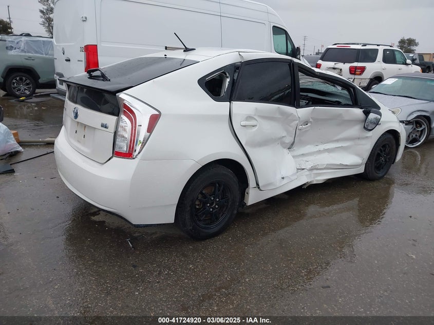 2015 TOYOTA PRIUS VIN: JTDKN3DU4F1909032