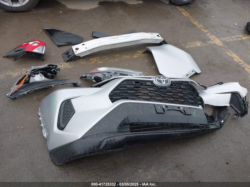 2022 TOYOTA RAV4 XLE - 2T3P1RFV8NW255002