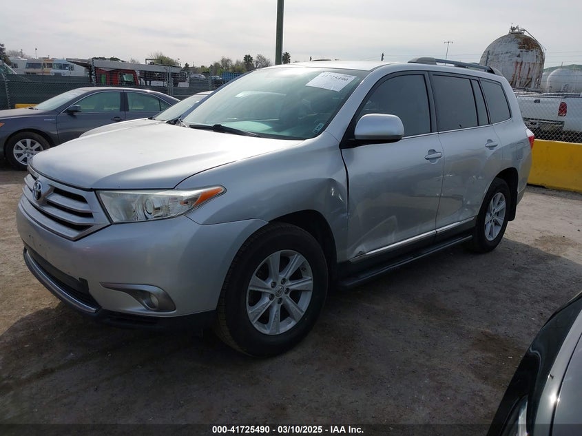 2013 TOYOTA HIGHLANDER VIN: 5TDZA3EH5DS037472