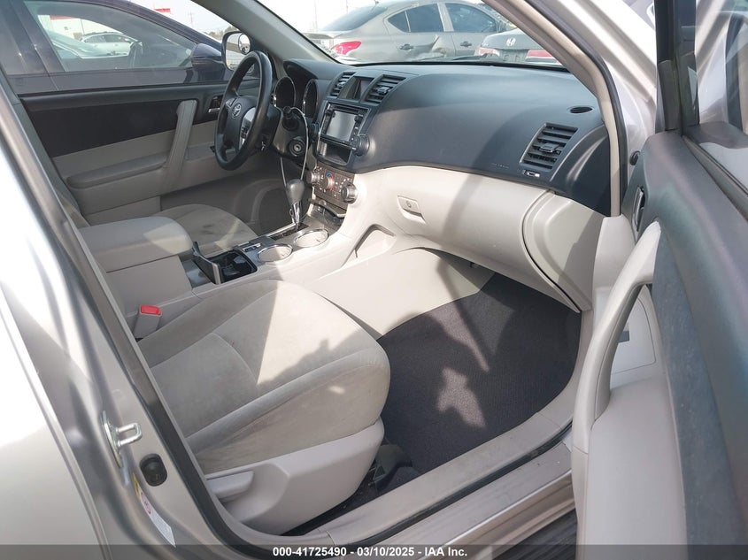 2013 TOYOTA HIGHLANDER VIN: 5TDZA3EH5DS037472