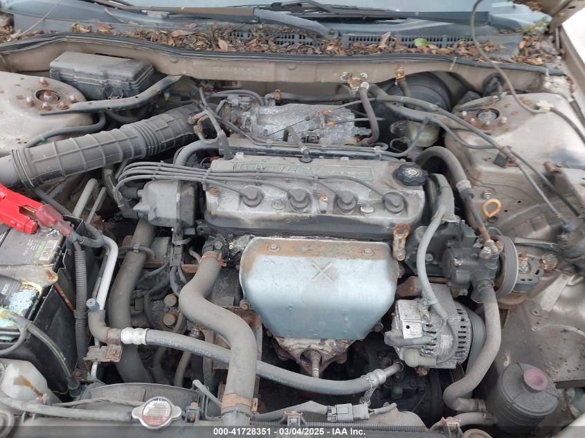 2000 Honda Accord 2.3 Lx VIN: 1HGCG6658YA066639 Lot: 41728351