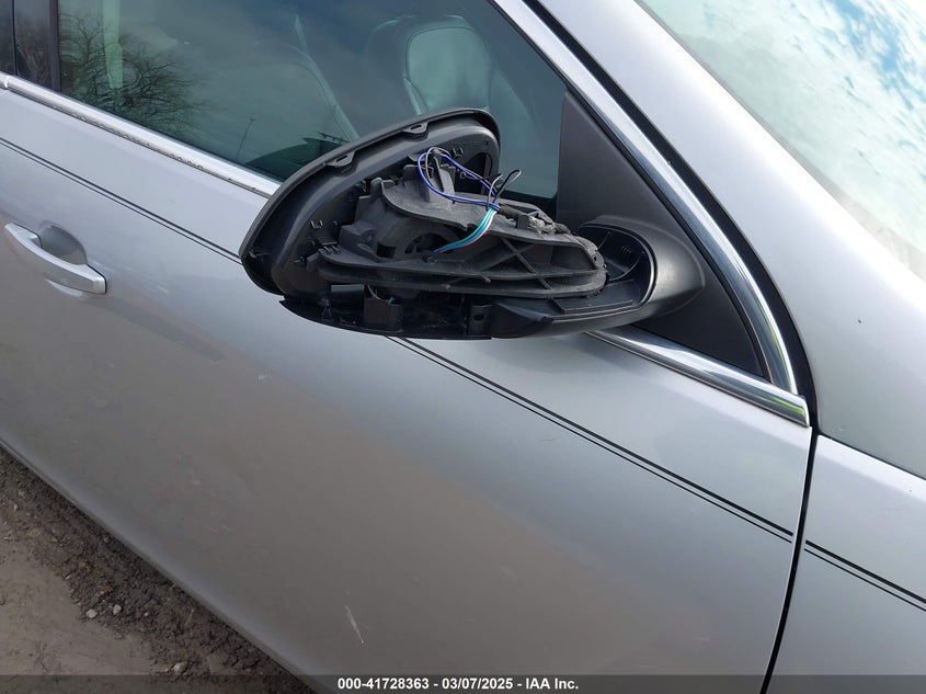 2012 BUICK REGAL VIN: 2G4GR5EK2C9145610