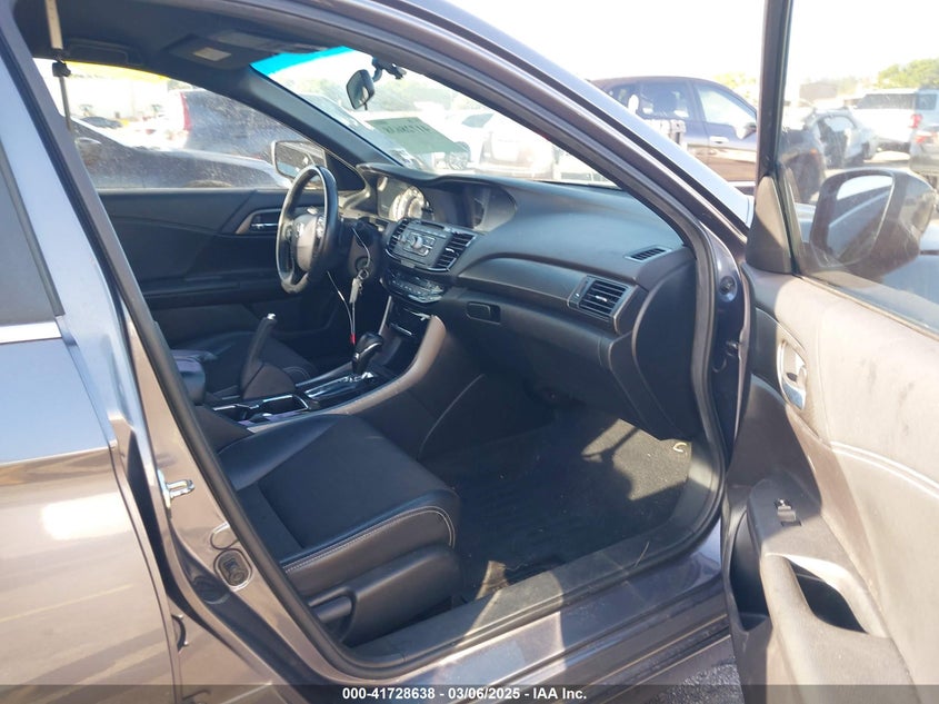 2016 HONDA ACCORD VIN: 1HGCR2F55GA164724