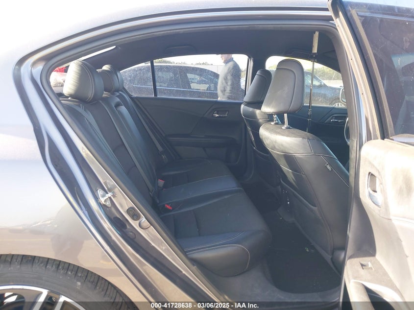 2016 HONDA ACCORD VIN: 1HGCR2F55GA164724