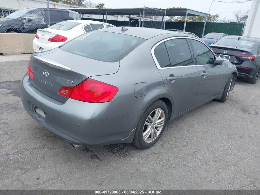 2013 INFINITI G37 JOURNEY - JN1CV6AP3DM304924