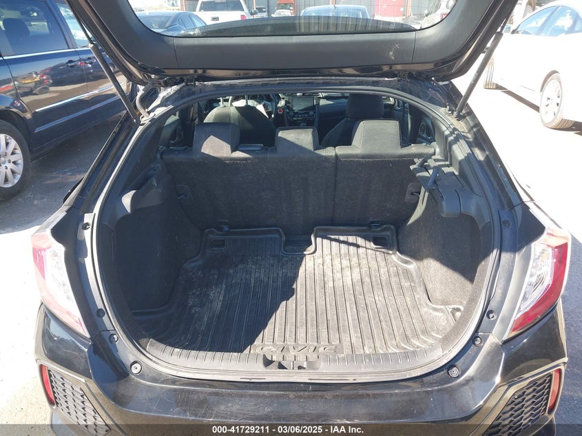 2018 HONDA CIVIC VIN: SHHFK7H53JU231425