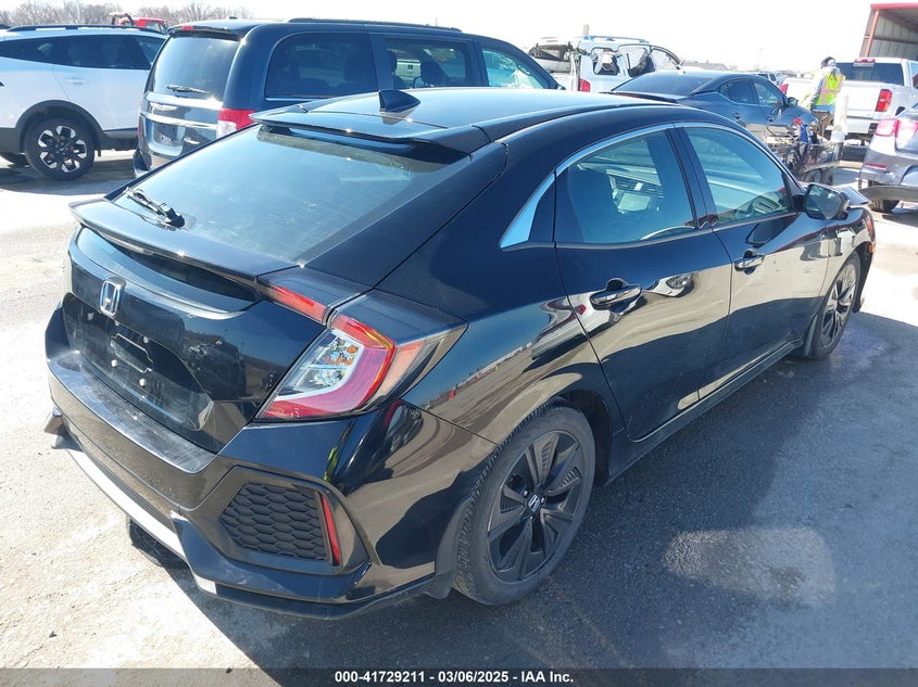 2018 HONDA CIVIC VIN: SHHFK7H53JU231425