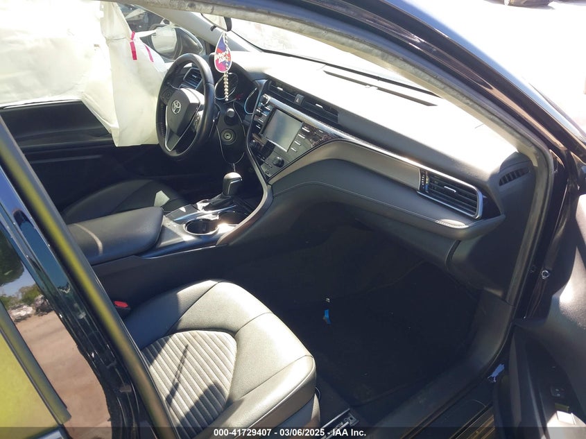 2019 TOYOTA CAMRY SE - 4T1B11HK1KU808348