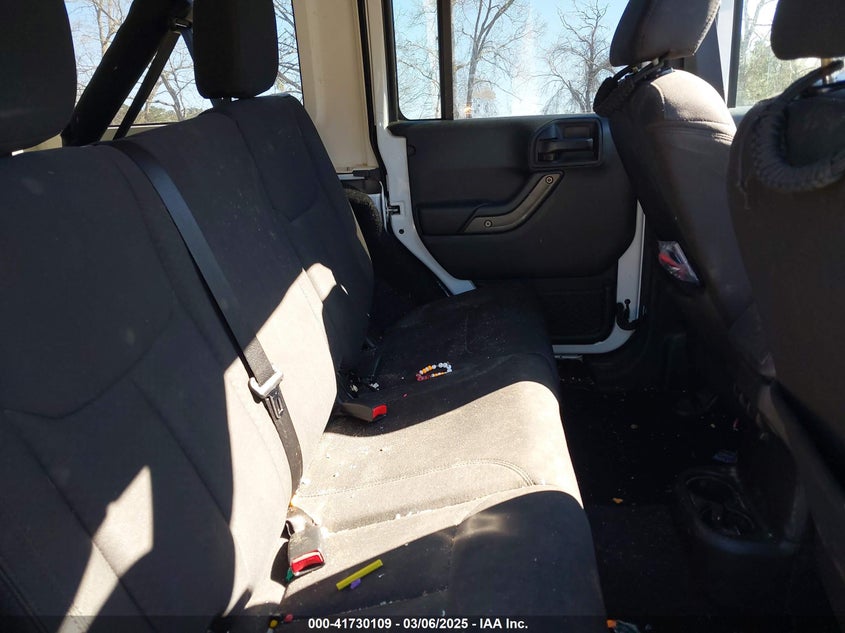 2017 JEEP WRANGLER UNLIMITED SPORT - 1C4BJWDG7HL520402