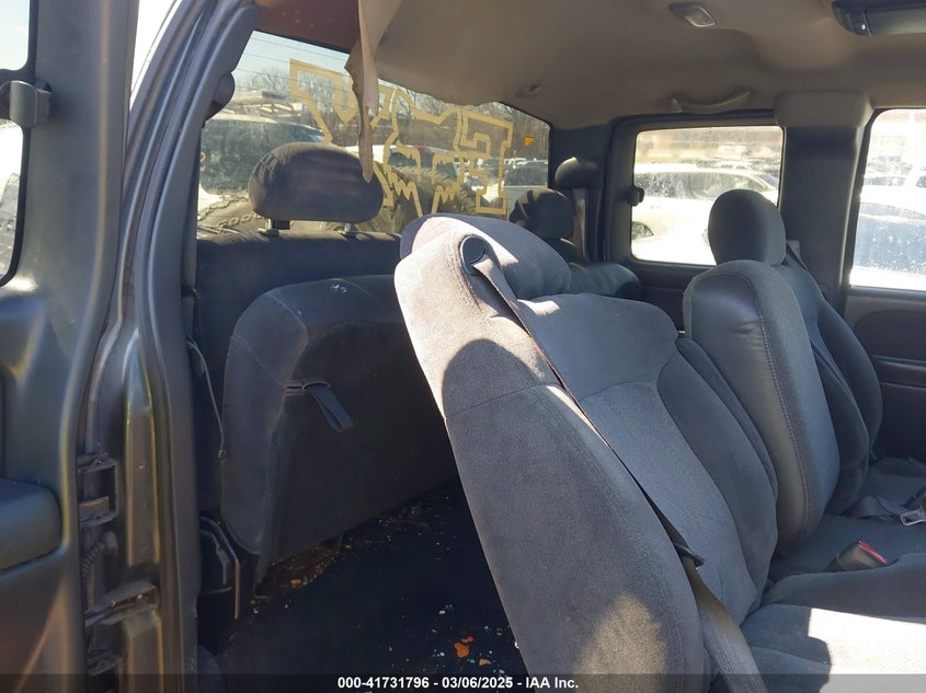 2001 Chevrolet Silverado 1500 Ls VIN: 2GCEK19T111158582 Lot: 41731796