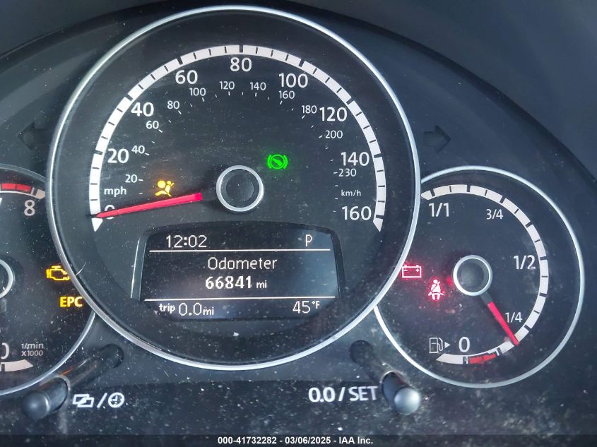 2014 Volkswagen Beetle 2.5L VIN: 3VW5P7AT5EM802063 Lot: 41732282