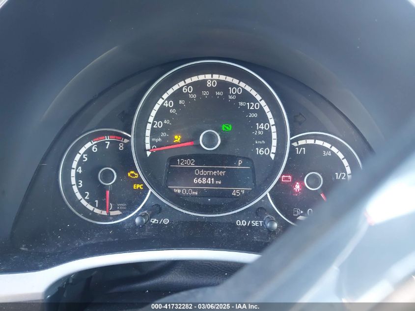 2014 Volkswagen Beetle 2.5L VIN: 3VW5P7AT5EM802063 Lot: 41732282