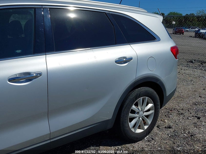 2017 KIA SORENTO VIN: 5XYPG4A39HG221676