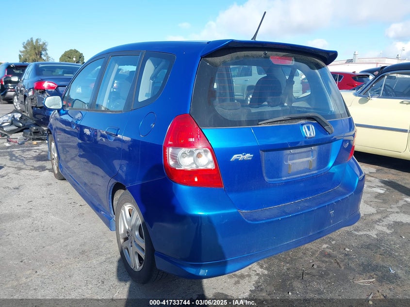 2008 HONDA FIT VIN: JHMGD38628S036963
