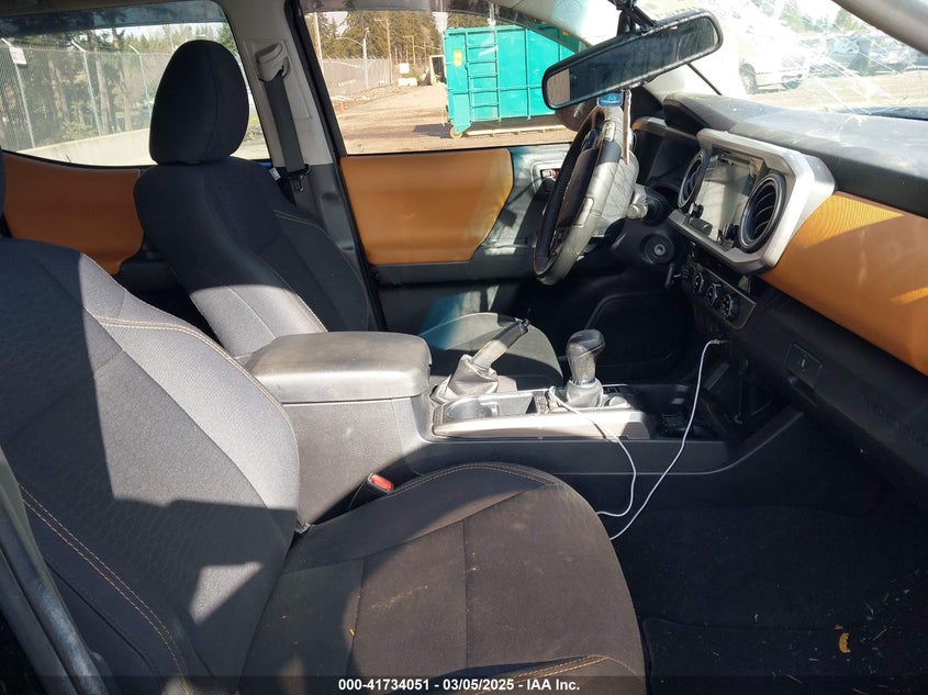 2017 TOYOTA TACOMA SR5 V6 - 5TFAZ5CN3HX040199