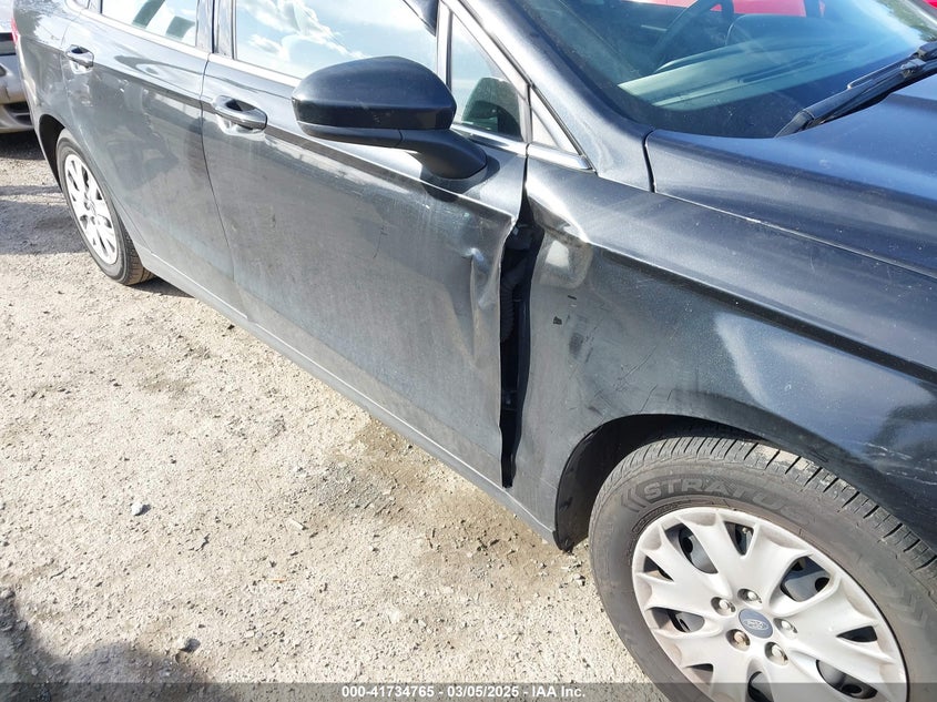 2013 FORD FUSION VIN: 3FA6P0G77DR268015