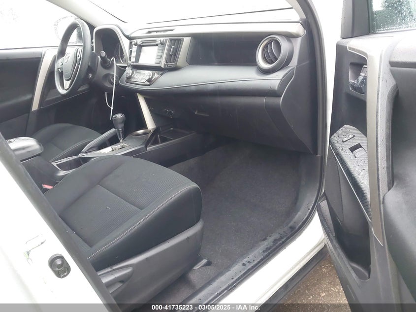 2015 TOYOTA RAV4 XLE - 2T3WFREVXFW202009