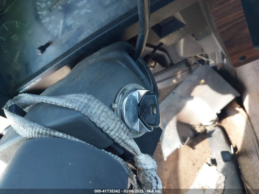 1992 Dodge Dakota VIN: 1B7GL23Y3NS521065 Lot: 41735342