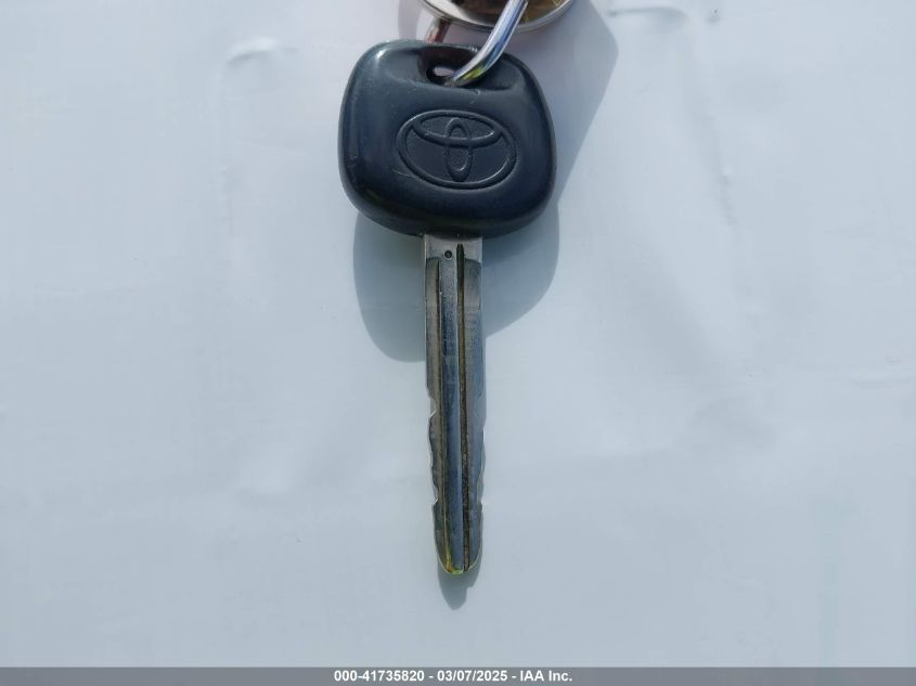 2004 Toyota Sequoia Sr5 V8 VIN: 5TDZT34AX4S209820 Lot: 41735820