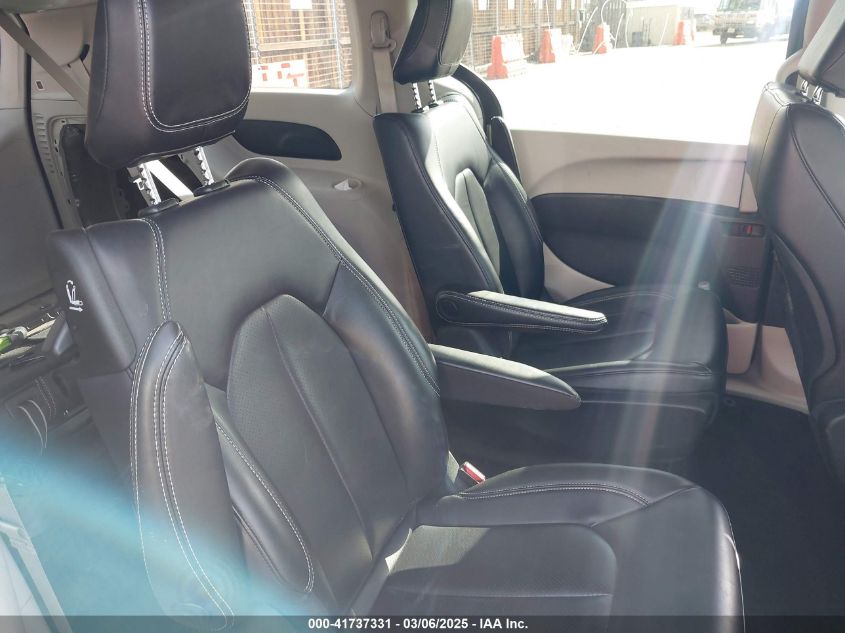 2023 Chrysler Pacifica Hybrid Touring L VIN: 2C4RC1L78PR554299 Lot: 41737331