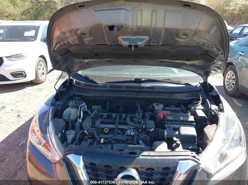 2018 NISSAN KICKS VIN: 3N1CP5CU8JL530423