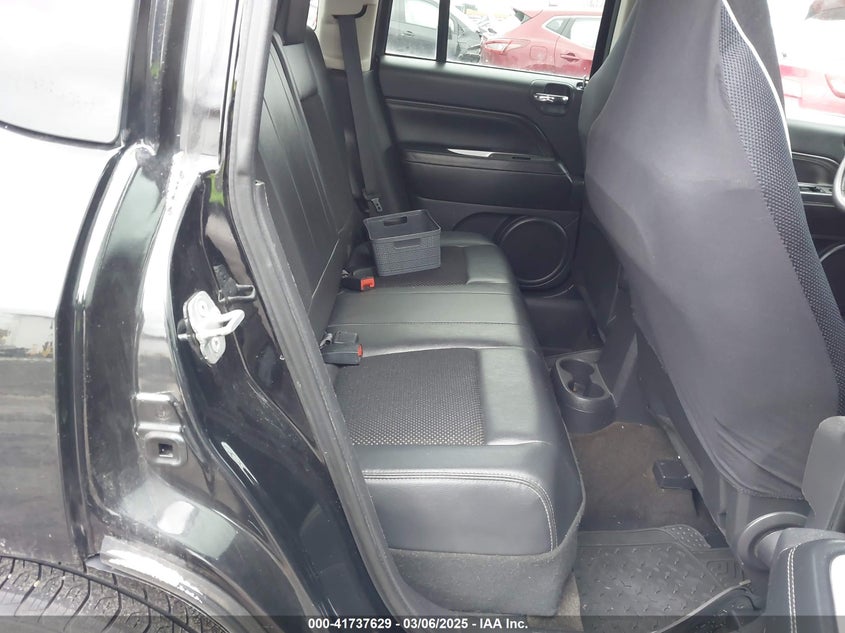 2014 JEEP COMPASS VIN: 1C4NJDEB5ED741121