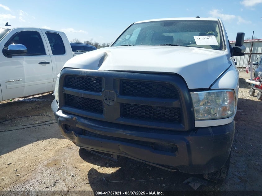 2018 RAM 2500 VIN: 3C6TR5CT4JG377988