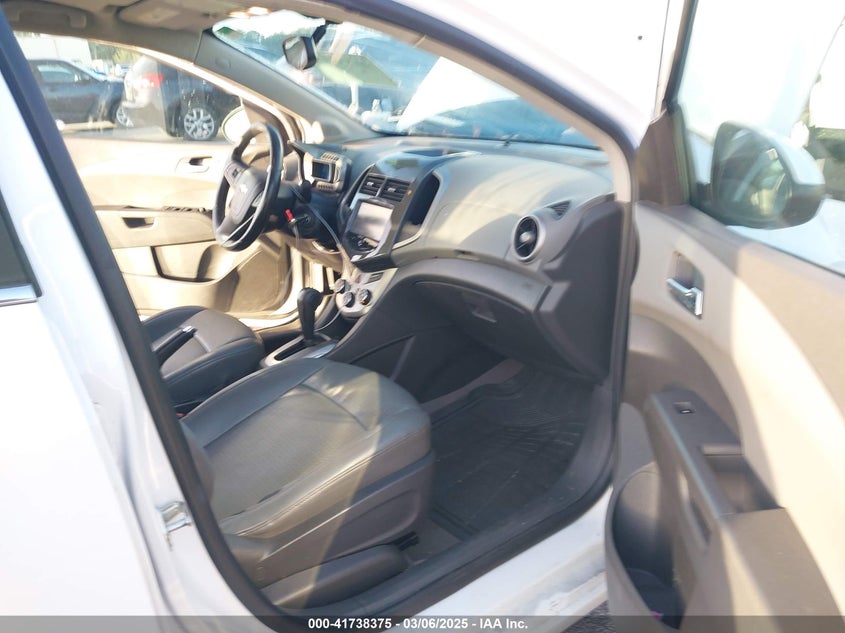 2015 CHEVROLET SONIC VIN: 1G1JE5SB1F4142871