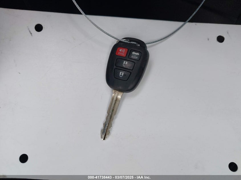 2017 TOYOTA COROLLA LE - 5YFBURHE2HP729622