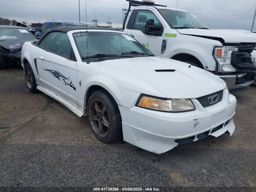 2000 Ford Mustang