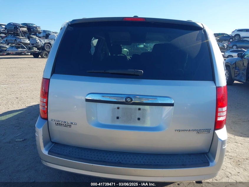 2010 Chrysler Town & Country Touring VIN: 2A4RR5D12AR155776 Lot: 41739471