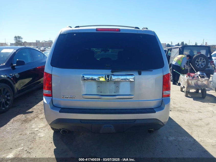 2012 HONDA PILOT VIN: 5FNYF3H50CB001271