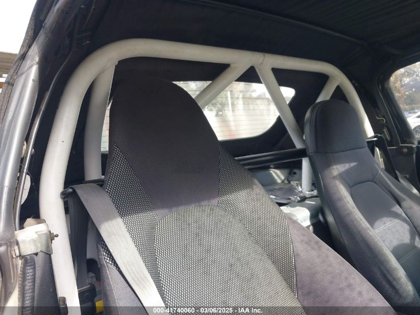 2002 Mazda Mx-5 Miata Cloth/Ls/Se VIN: JM1NB353X20223041 Lot: 41740060