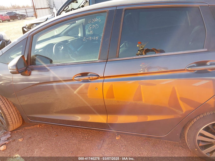 2015 HONDA FIT VIN: 3HGGK5H87FM716286