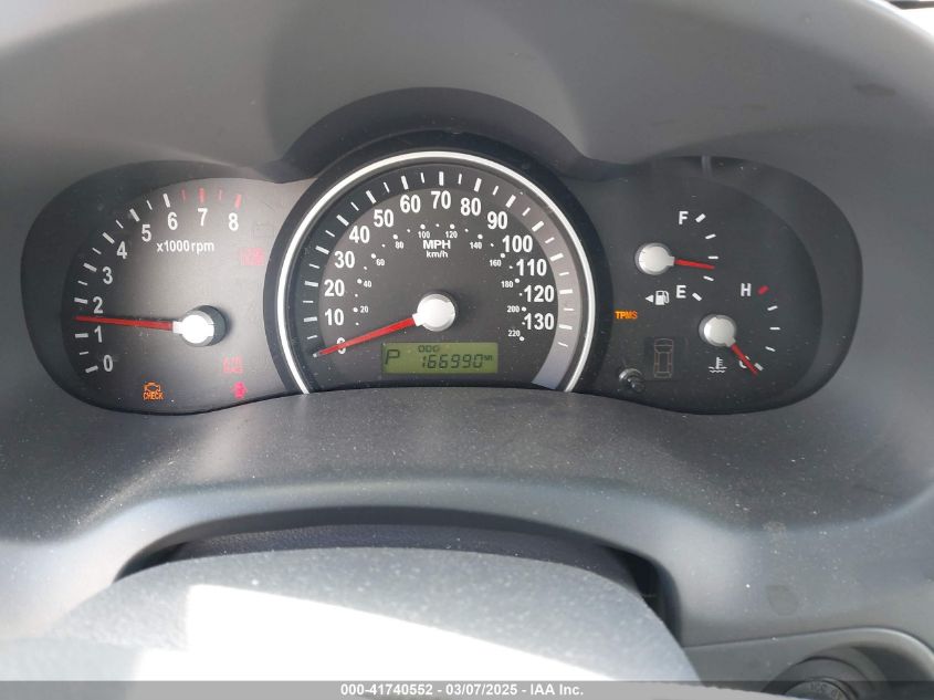 2008 Kia Sedona Lx VIN: KNDMB233586221213 Lot: 41740552